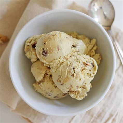 Maple Pecan Ice Cream Recipe