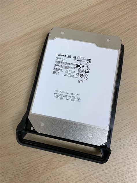 Toshiba 東芝 MG Series Enterprise 3 5 inch 7200rpm SATA Hard Drive 16TB