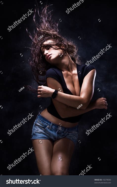 59 943 Hot Woman Dance Images Stock Photos Vectors Shutterstock