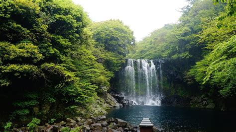 Cheonjiyeon Waterfall | Locations | Core Travel