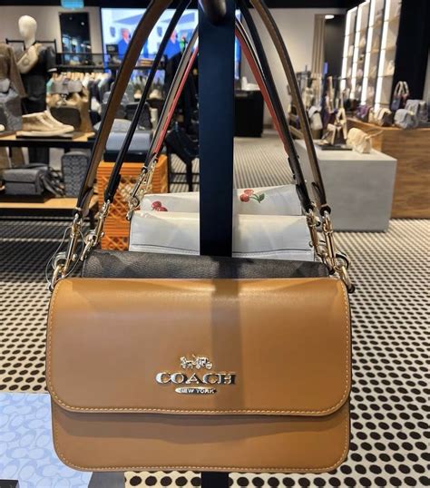 Coach Brynn Shoulder Bag Caneeeustomy