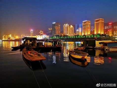 饭后万州的江边走一走，看看万州的夜景，安逸万州夜景太安新浪新闻