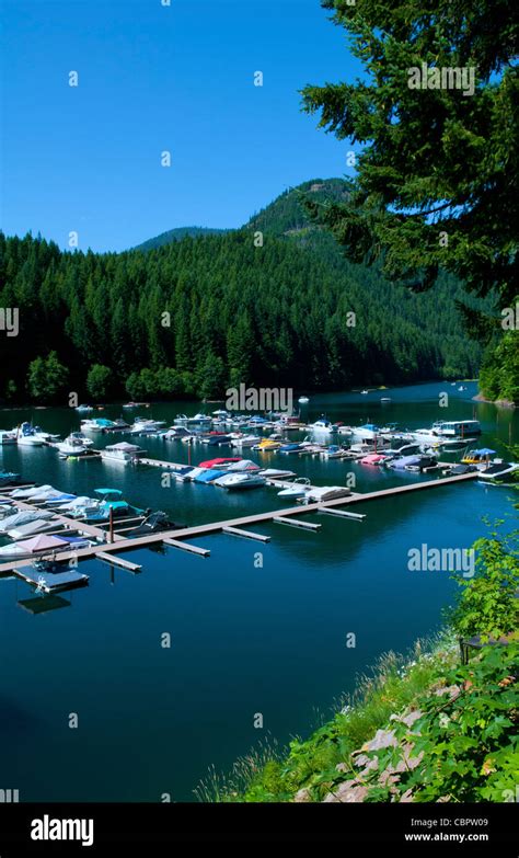 Hermoso Paisaje De Detroit Lake State Park Con Harbour Marina Con