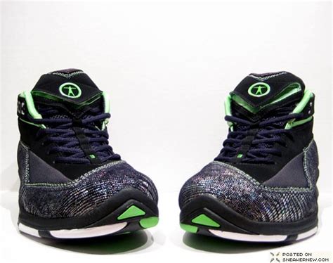 Dwyane Wade - Converse WADE 3 - Black - Green - Snake - SneakerNews.com