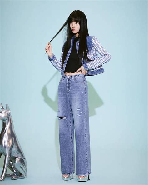 9 Ide OOTD Kasual Ala Bae Suzy Yang Didominasi Pants Kece