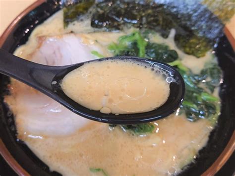 【家系ラーメン東京駅】豚骨のコクがピカイチ！「松田家 日本橋室町店」 ラーメンエンジニアの麺ブログ