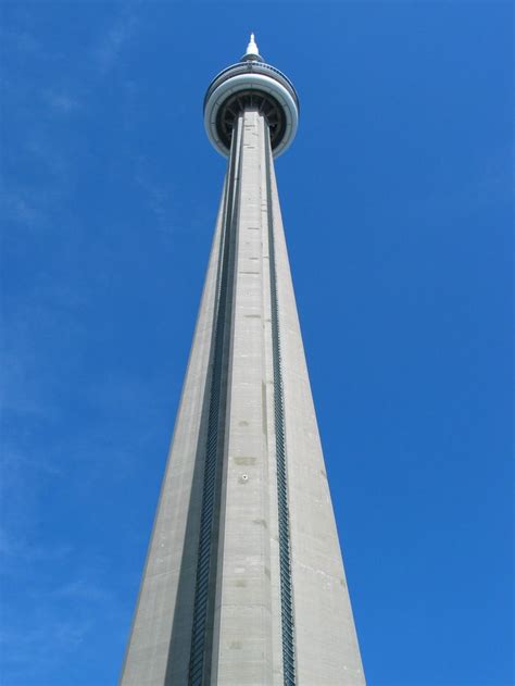 Cn Tower This Is Cool I Like The Glass Floor At The Top Cn Tower Tower Toronto