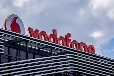 ECOBOLSA Fitch otorga una calificación BB a Vodafone España con