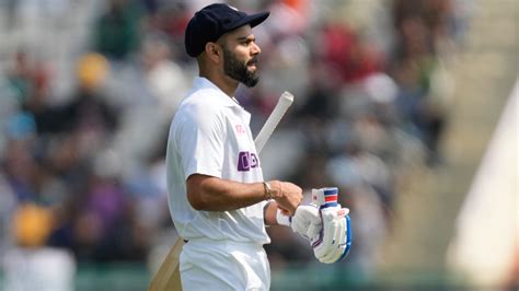 Virat Kohli Walks Out To Loud Cheers And Standing Ovation In Mohali