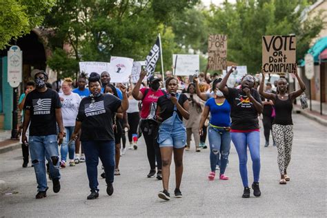 Colleton County Residents Raise Their Voices For Justice On Courthouse