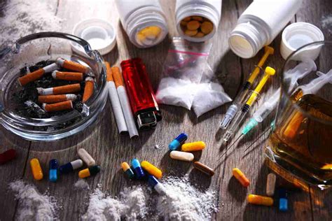 Donna lasciata morire dopo una doccia gelata a un droga party di Roma ...