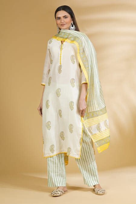 Buy White Cotton Notched Chanderi Silk Kurta Set For Women By Adara