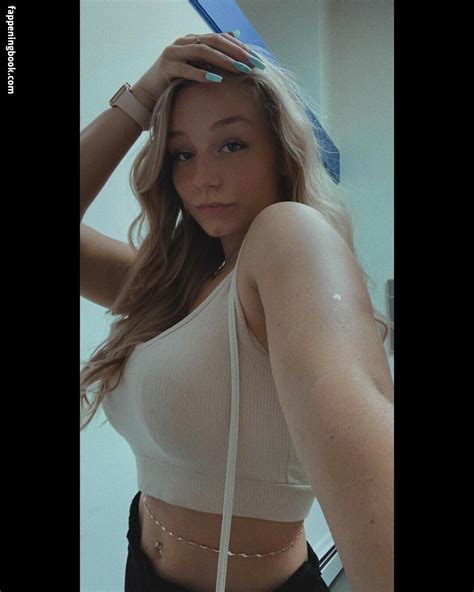 Hannah Woods Hannahwoods Nude Onlyfans Leaks The Fappening Photo