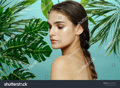Blue Background Chic Woman Naked Shoulders Foto Stok Shutterstock
