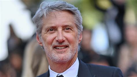 Antoine De Caunes Il faut arrêter de considérer que les vieux sont