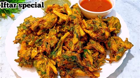 क्रिस्पी आलू पालक के एकदम कुरकुरे चटपटे टेस्टी पकौड़े भजिए। Crispy Aloo Palak Pakodabhajiya