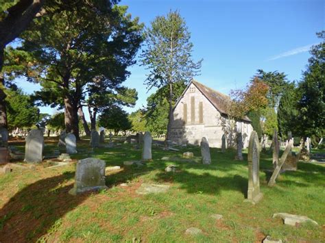 Weymouth Cemetery Chapel Mike Faherty Cc By Sa 2 0 Geograph