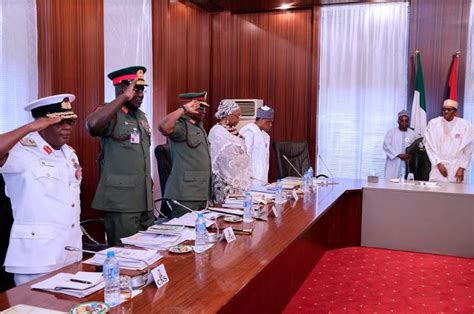 What Buhari Did During Closed Door Meeting With Security Chiefs Daily