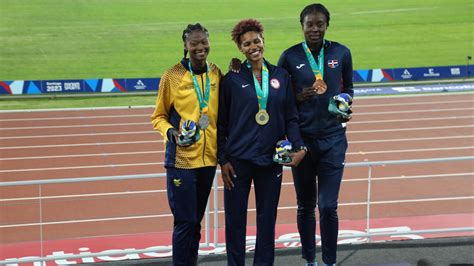 Colombia cerró el atletismo de Santiago 2023 con dos medallas más