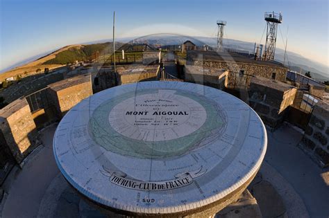 table dorientation de lobservatoire meteorologique du mont aigoual