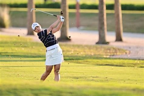 Ko Jin Young Takes Lead At Lpga Founders Cup After Hitting 63 In Second