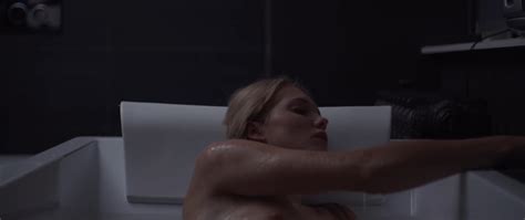 Nude Video Celebs July Janssen Sexy Over Leven