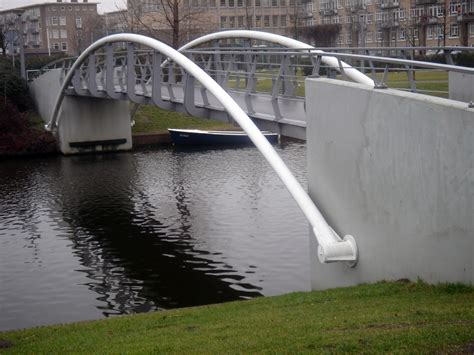 Voetgangersbrug Erasmuspark Hans Van Heeswijk Architecten