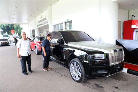 Kejagung Sita Mobil Mewah Milik Tersangka Harvey Moeis