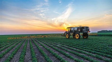 Deere Announces See Spray Premium Availability On 2025 Hagie STS Sprayers