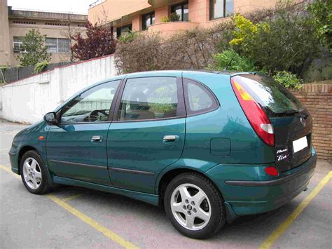 TopWorldAuto >> Photos of Nissan Almera Tino - photo galleries