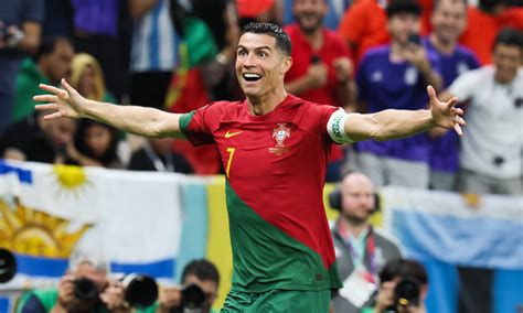 Cristiano Celebra Euf Rico Su Triunfo Con Portugal Mientras Georgina Le