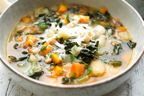 Tuscan White Bean Soup Ribollita With Kale Elle Republic