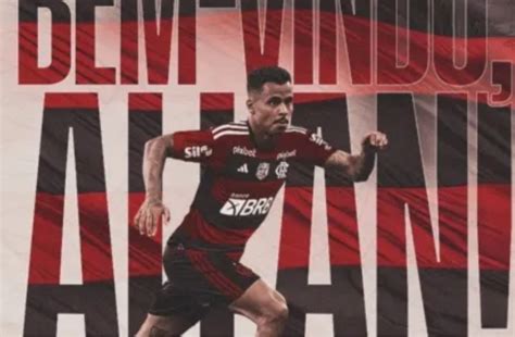 Flamengo Oficializa Contrata O De Allan Do Atl Tico Mineiro Em Cima