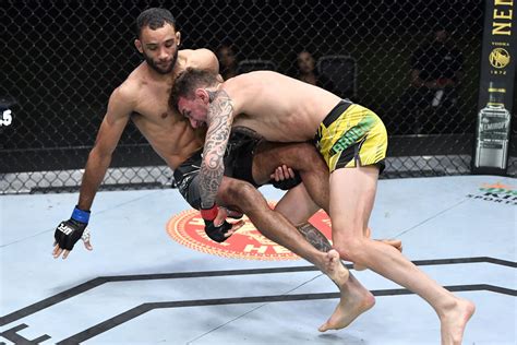 UFC Vegas 30 Results Renato Moicano Smothers Chokes Jai Herbert In