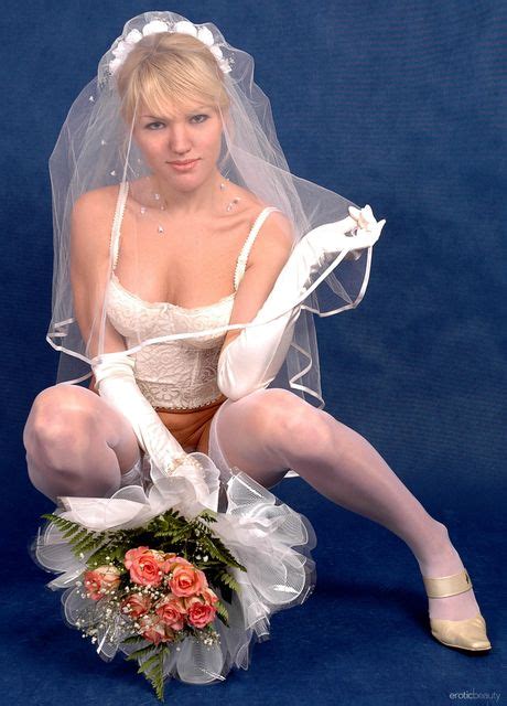 Glamour Model Francine Gets Naked In White Stockings And Heels