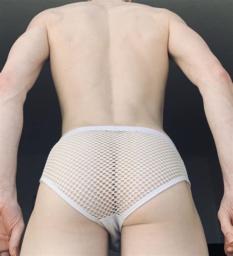 Does My Ass Look Good In These Scrolller