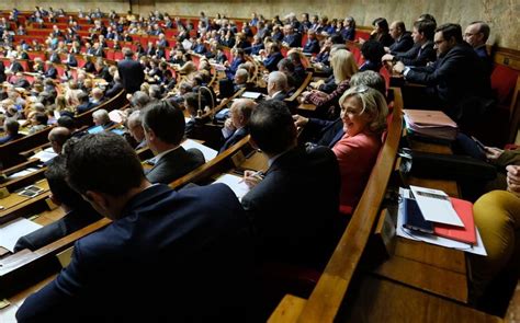 Grand Débat Et Si On Réduisait Le Nombre De Députés Et De Sénateurs Le Parisien