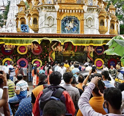 Ganeshotsav Begins Sans Procession Dhol Tashas In Pune Hindustan Times