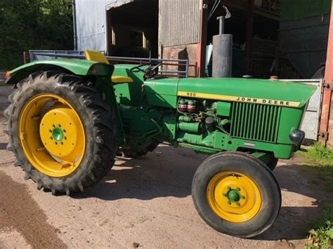 1973 John Deere 920 2wd Tractor