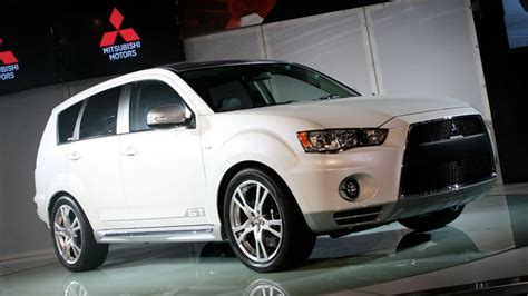 Mitsubishi Outlander GT Prototype Previews New Snout