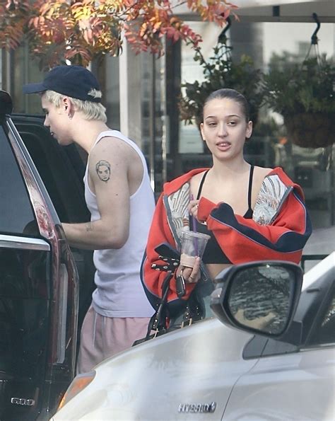 Sophie Gray - Out in Studio City 12/11/2023 • CelebMafia