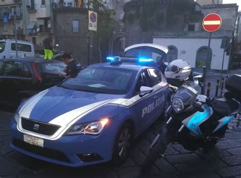 Napoli Centro Direzionale Parcheggiatore Abusivo Tenta Di Estorcere