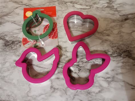 4 Wilton Comfort Grip Cookie Cutters Ebay