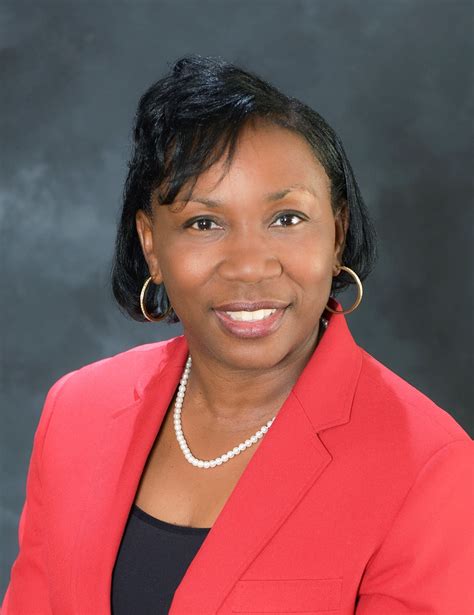 Lisa Poag's Instagram, Twitter & Facebook on IDCrawl