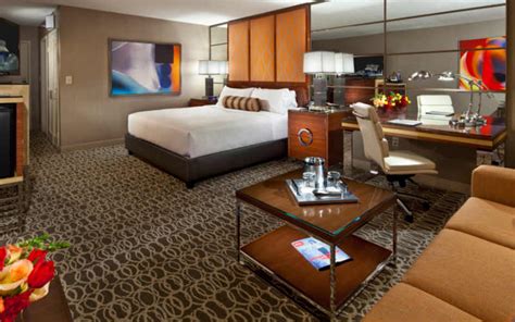 Mgm Grand Rooms And Suites Photos And Info Las Vegas Hotels