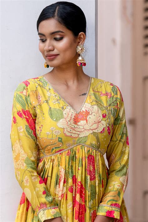 Yellow Kurta Set With Hand Work Subhrekha