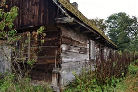 Gmina Zb Szy Urbex Stary Opuszczony Dom W Lesie Miejsce Tajemnicze