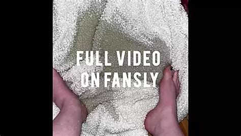 Playing With My Wet Pussy Whilst I M Desperate To Pee Squirting Squirting Porn XHamster