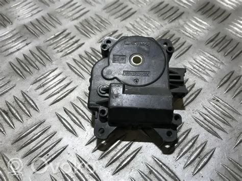 Toyota Avensis T Motor Activador Trampilla De Calefacci N Rrr