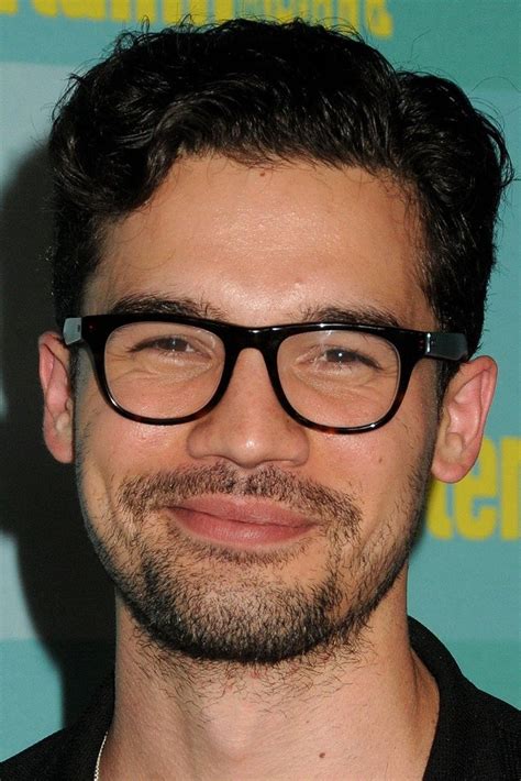 Steven Strait Profile Images — The Movie Database Tmdb